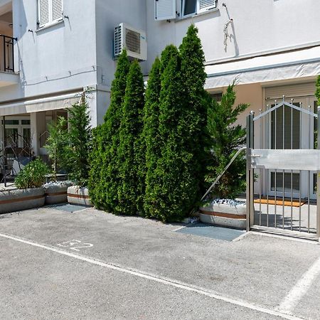 Stylish Apartment Mediterraneo Πόρετς Εξωτερικό φωτογραφία