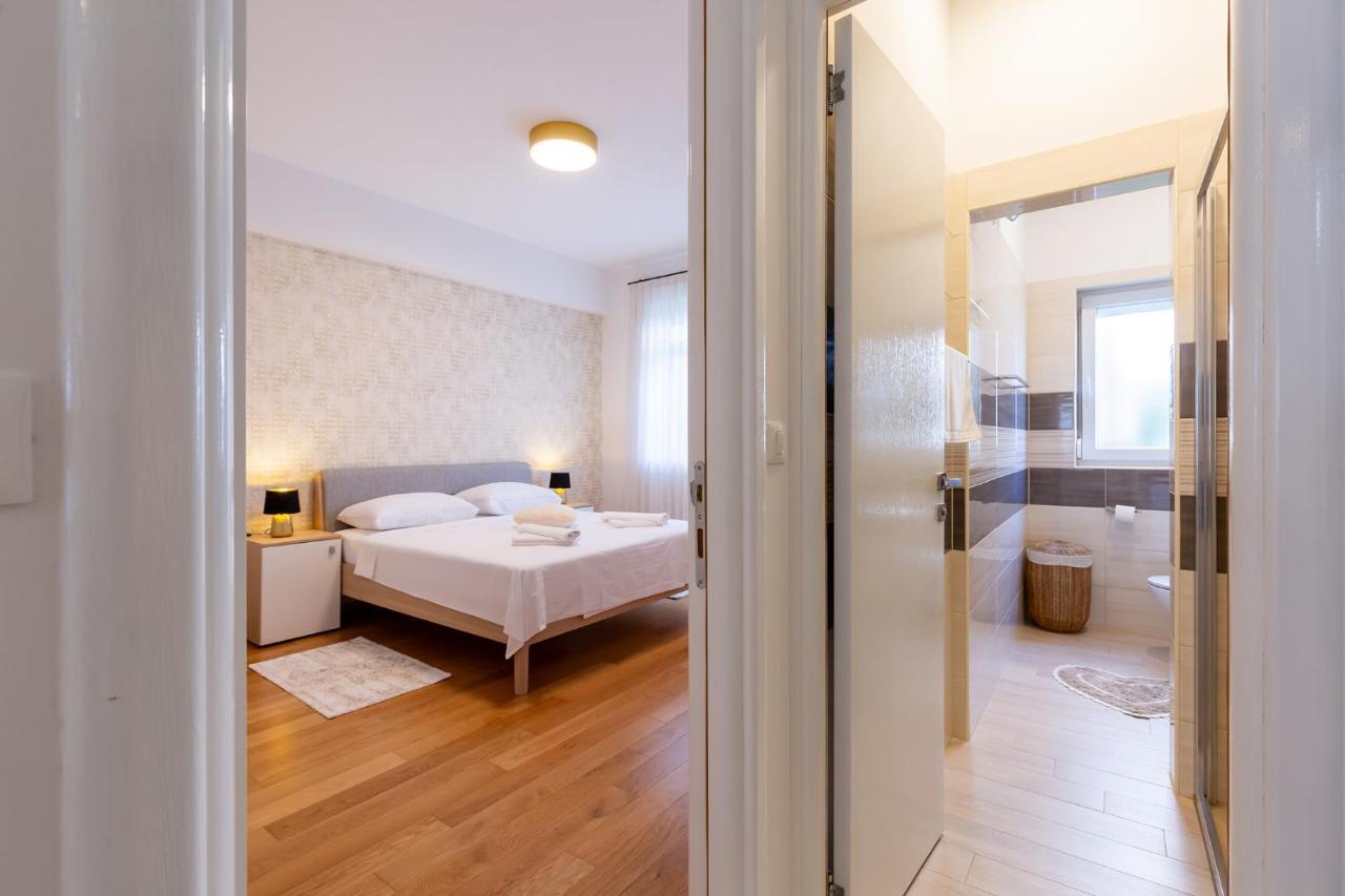 Stylish Apartment Mediterraneo Πόρετς Εξωτερικό φωτογραφία