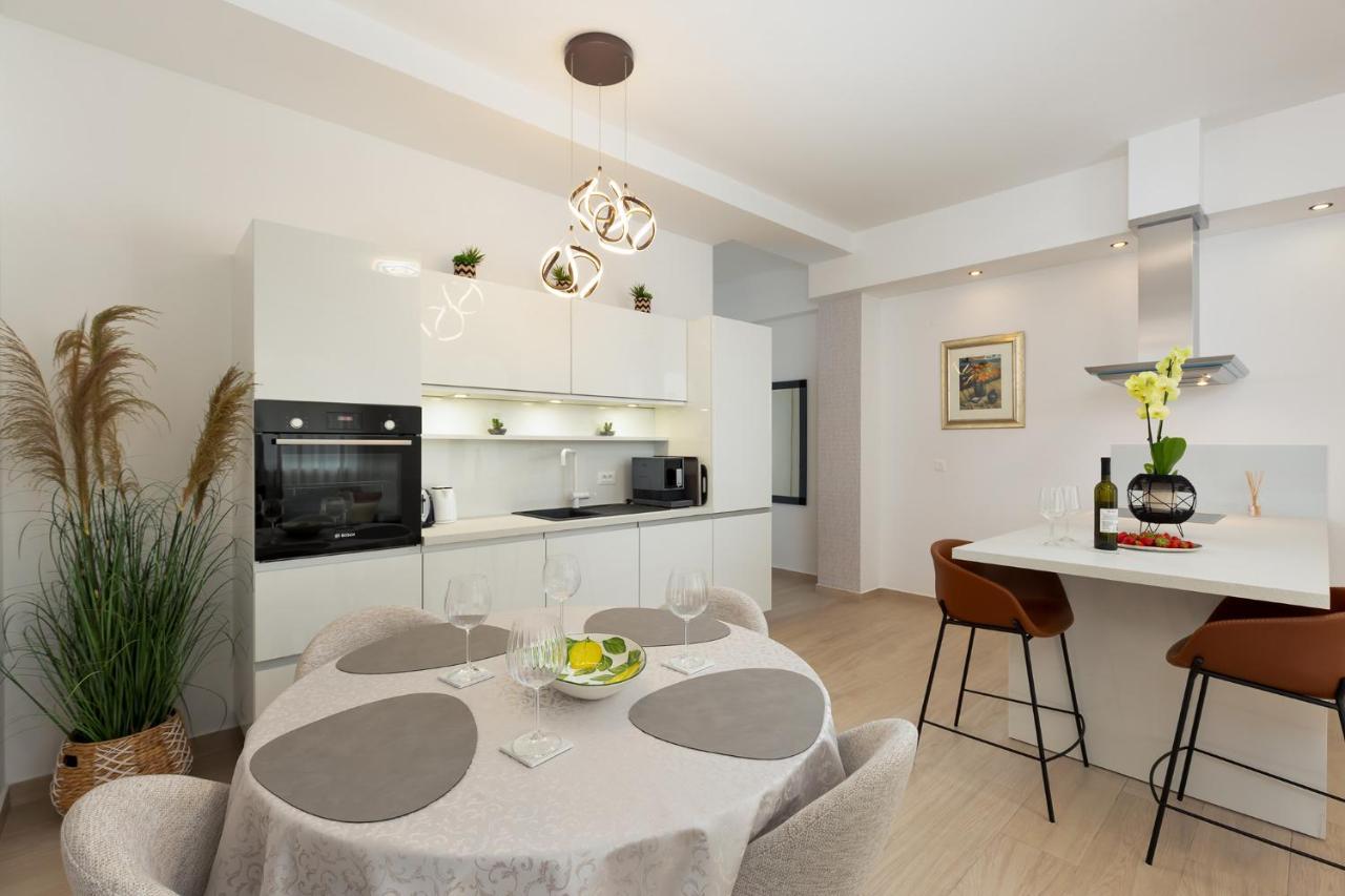 Stylish Apartment Mediterraneo Πόρετς Εξωτερικό φωτογραφία