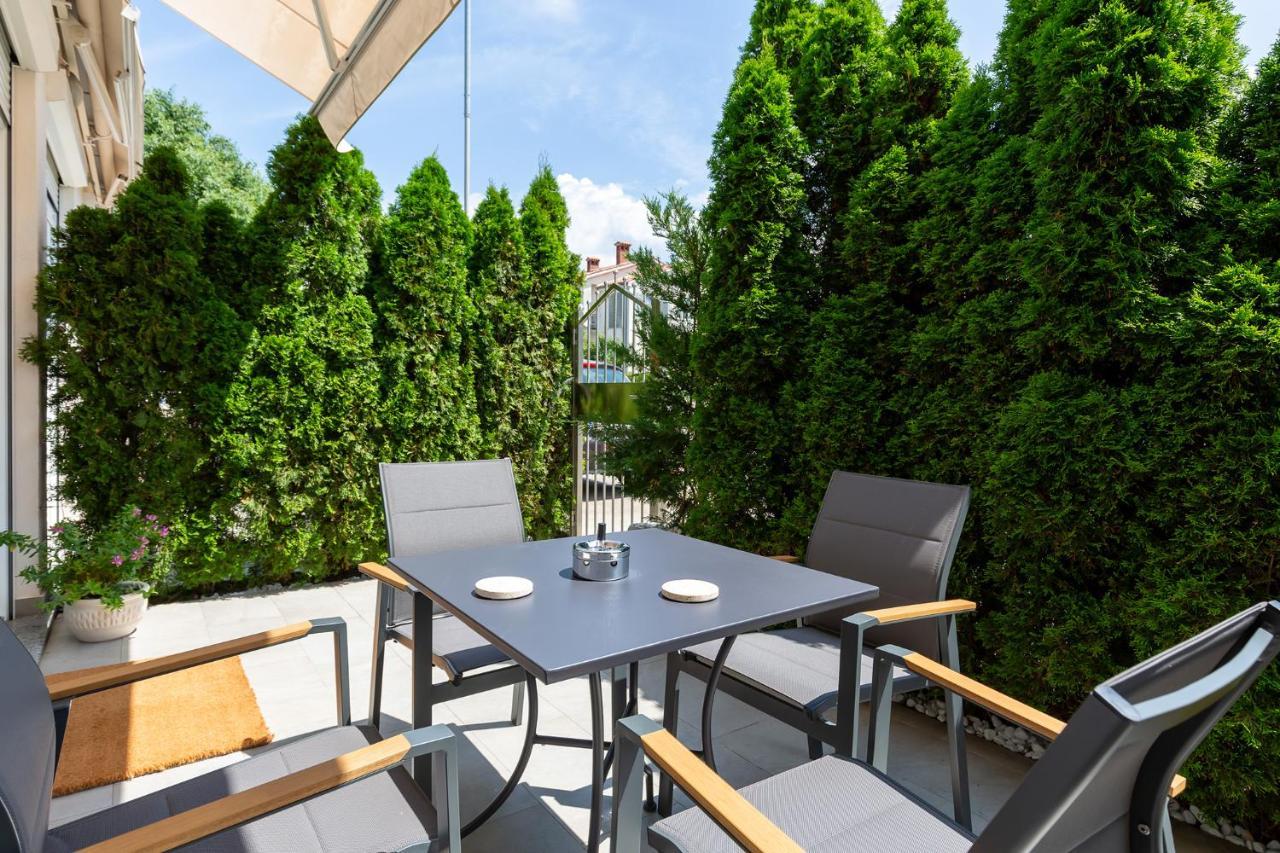 Stylish Apartment Mediterraneo Πόρετς Εξωτερικό φωτογραφία